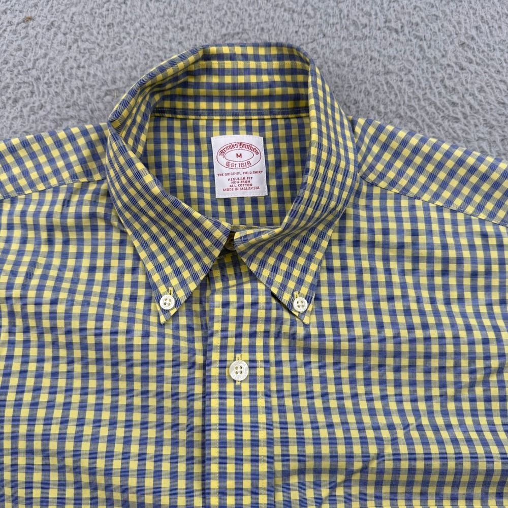 Brooks Brothers Button Down Mens Medium Yellow Gingham Non-Iron Short Sleeve